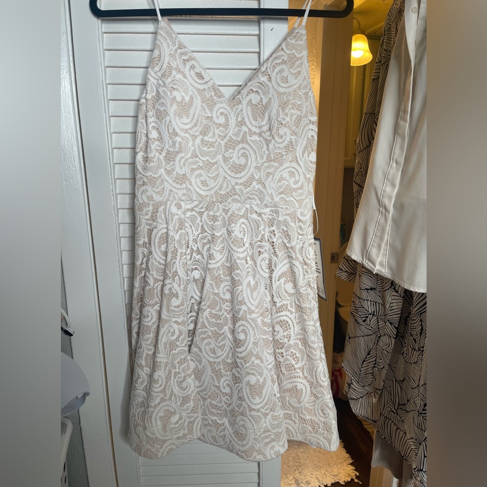 Lace nude and white strap dress NWT SIZE 11